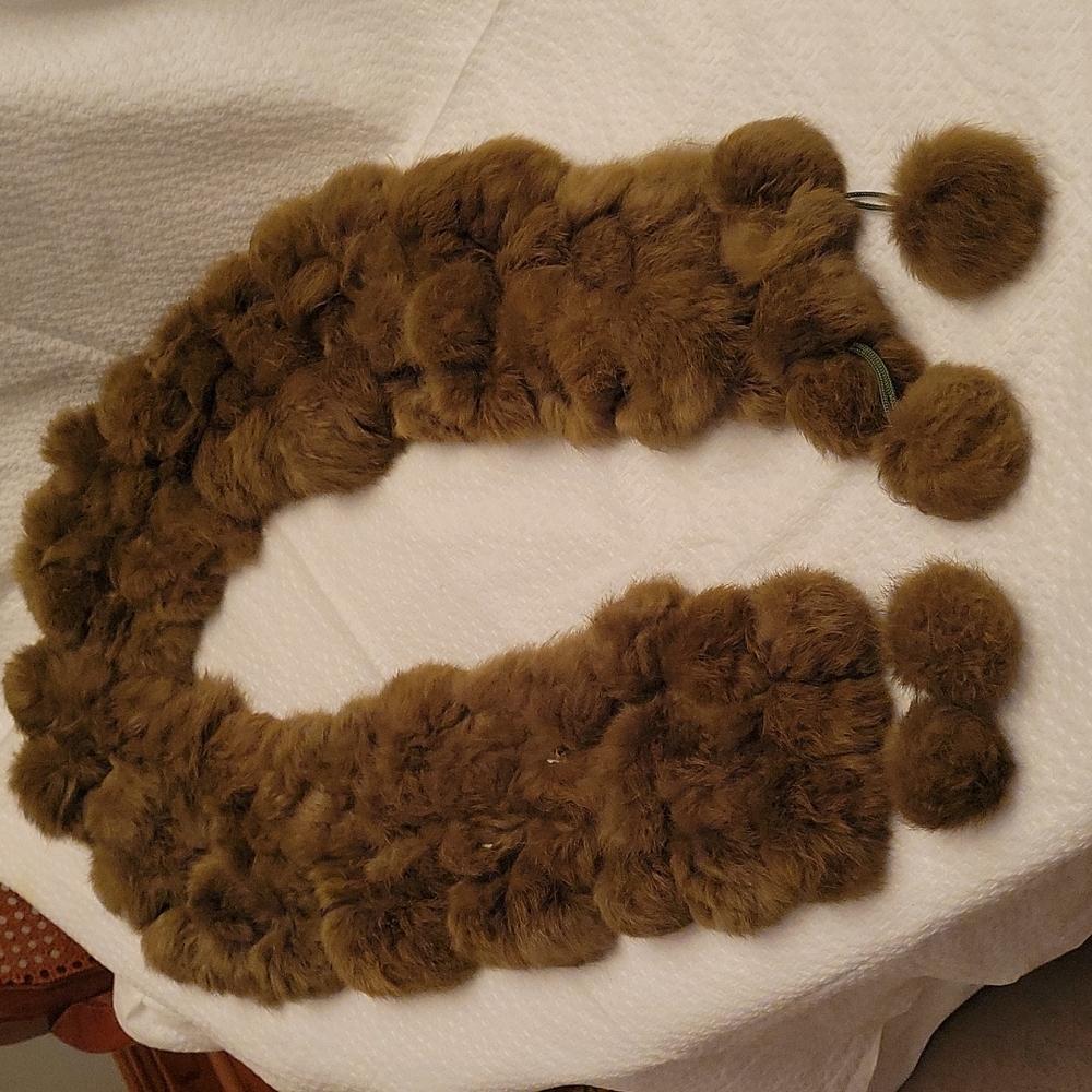 Real rabbit fur neck scarf
